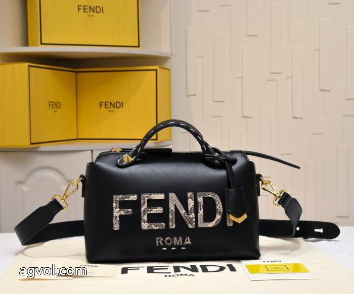 バッグ今季人気絶大 お洒落な存在感  今季爆発的な人気ブランド 通販店FENDI_0_7