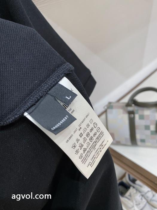 シャツスーパー コピー 品有名人の愛用品 1つは持ちたい 存在感のある FENDI.._0_4