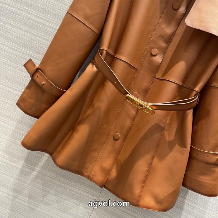コート気品たっぷり 希少入荷 目につくブランド コピー s 級FENDI._0_4