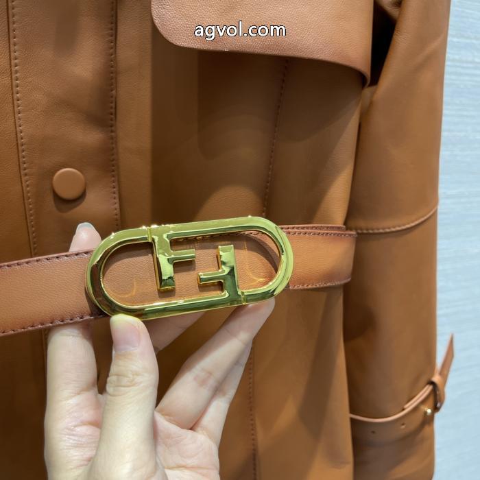 コート気品たっぷり 希少入荷 目につくブランド コピー s 級FENDI._0_5