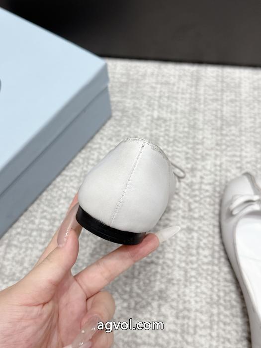 ブーツ春夏のマストバイのアイテム 新作売切れ続出 ファッショナブルなデザインプラダブランド アクセサリー 激安.._0_5