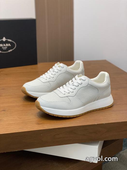 スニーカーブランド コピー バックすぐ届く 軽量で大容量 激安大特価新品PRADA.._0_2