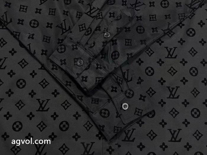 長袖シャツLOUIS VUITTONお気に入りの上品 大人気限定 履き心地ブランド コピー 販売_0_1