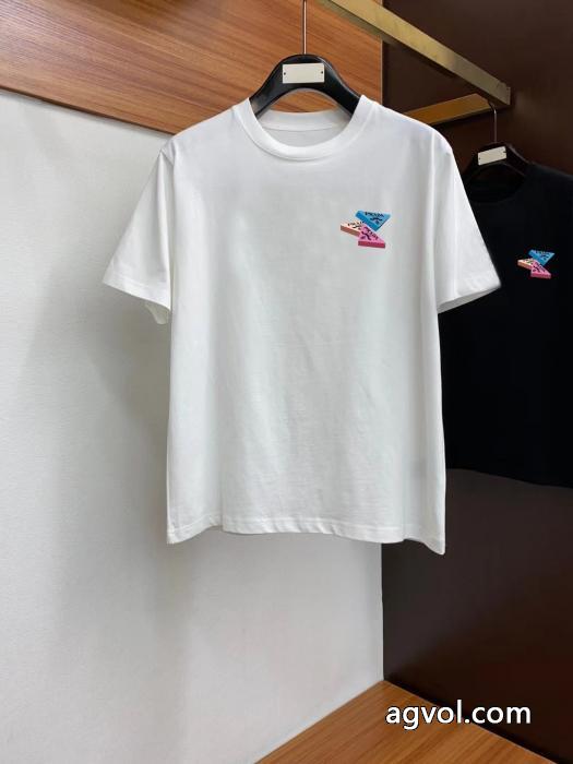 通販 ブランド半袖Tシャツ最新作正規品 雑誌登載商品 最高にCOOL2026新作プラダ_0_1