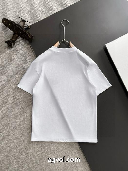 CHROME HEARTS精製加工 上品な光沢感 人気雑誌掲載半袖Tシャツブランド スニーカー 激安_0_0