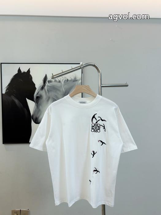LOEWE半袖Tシャツ新色登場 上品シックなお品 お手頃価格コピー ブランド 販売_0_1