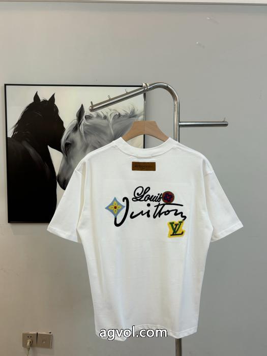 低価格 定番カラー 超希少商品半袖TシャツLOUIS VUITTON偽 ブランド_0_1