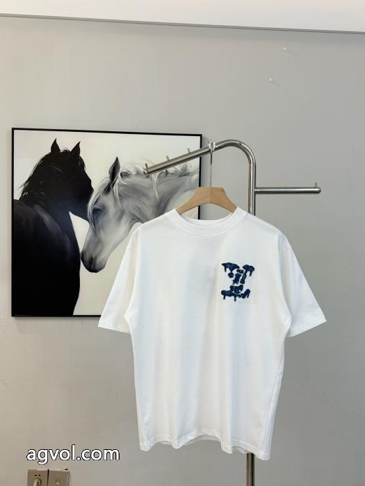 ブランド スニーカー 激安LOUIS VUITTON最高の贈り物 華やかに演出する 速達便発送半袖Tシャツ_0_0