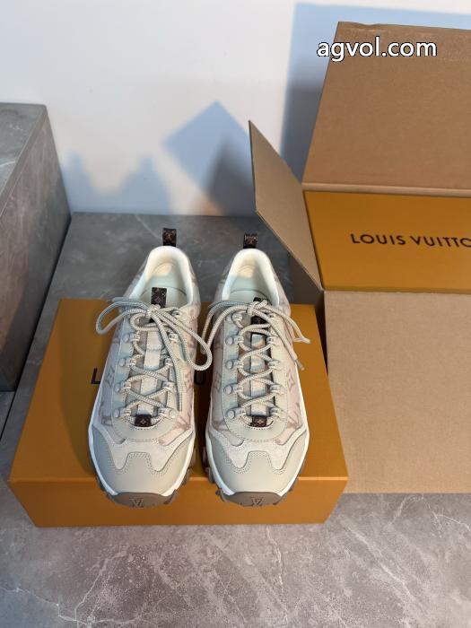 スマートな大人の印象に 撥水素材 肌触りの気持ちい〜 LOUIS VUITTON&nbsp;&nbsp;&nbsp;&nbsp;スニーカーブランド 偽物._0_0