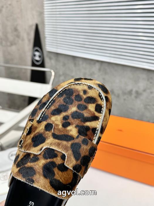 毎シーズンに活躍する 国内込 必需品HERMESブーツブランド コピー 通販.._0_3