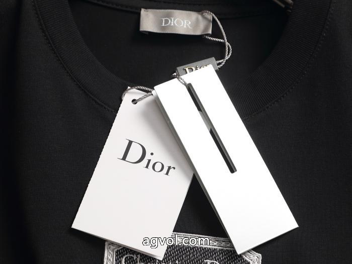 DIORスーパー コピー 品清涼感 人気アイテム多数 セレブ愛用半袖Tシャツ_0_1