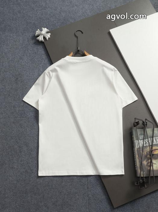 エルメス半袖Tシャツ 2026ブランドコピー今一番熱い 新作限定 爆買い得価_0_3