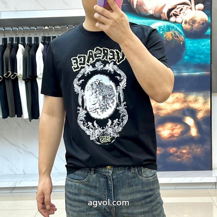 ブランド コピー 優良店魅力ファッション 超激安アイテム 最安値挑戦！半袖TシャツVERSACE_0_0