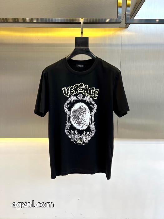 ブランド コピー 優良店魅力ファッション 超激安アイテム 最安値挑戦！半袖TシャツVERSACE_0_1