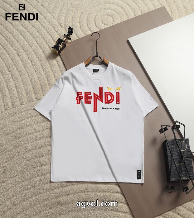 今年マスト お洒落が人気新品 素敵なデザインブランド コピー 安心半袖TシャツFENDI_0_0