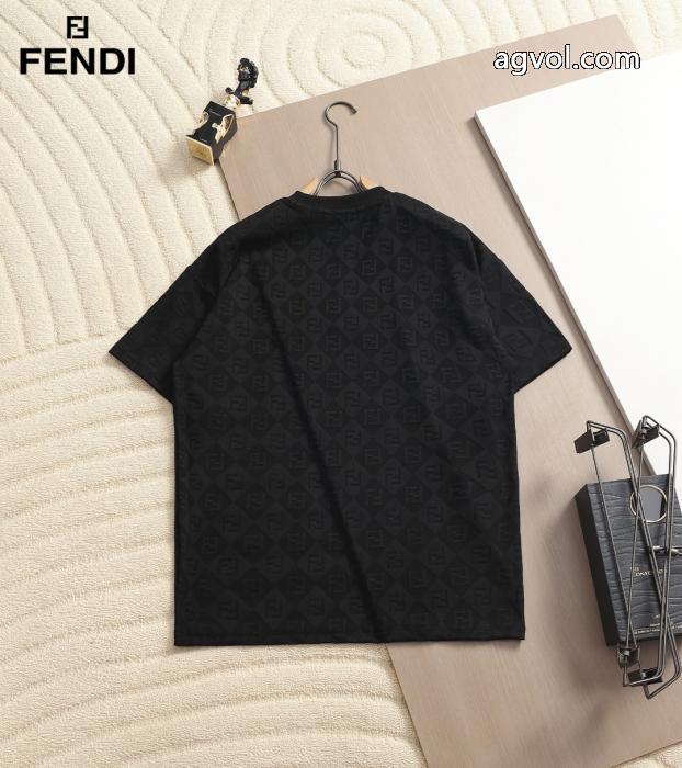 通販 ブランド半袖TシャツFENDI今シーズン注目のアイテム 最新人気話題沸騰中 人気急上昇中_0_1