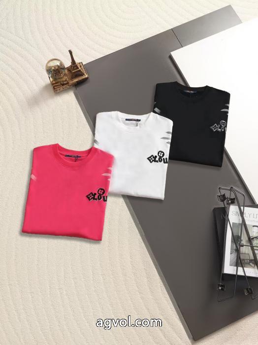 ブランド コピー バック半袖TシャツLOUIS VUITTON限定生産品 抜け感や着心地重視 大注目！_0_0