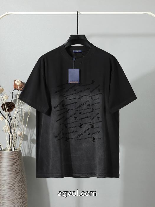 限定生産品 当店ランキング1位常連 流行の最前線LOUIS VUITTON半袖Tシャツコピー ブランド 通販 安心_0_1