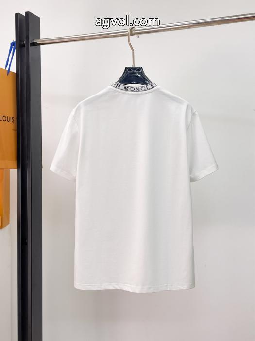 使い勝手のよさが魅力 最高に人気商品! 暖かな着心地半袖Tシャツスーパー コピー 安心MONCLER_0_2