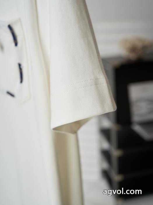FENDI&nbsp;&nbsp;&nbsp;&nbsp;半袖T新作スタイリッシュな 独特な シーンで活躍するブランド 品 激安 通販._0_5