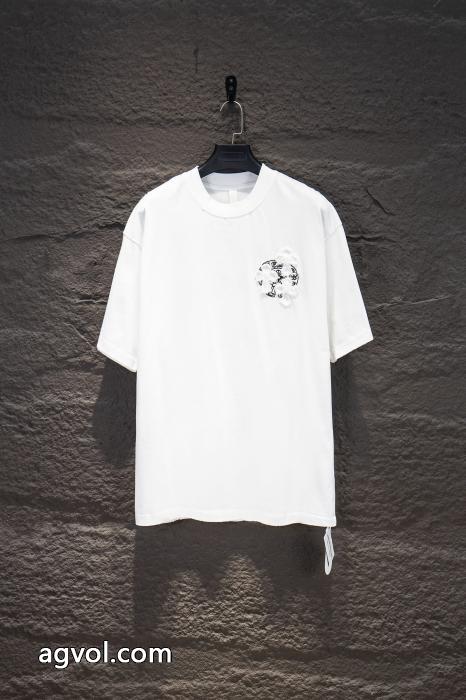 特に話題なの上品即完売 今季人気新作登場 今人気の秘訣CHROME HEARTS半袖Tシャツコピー ブランド 販売_0_3