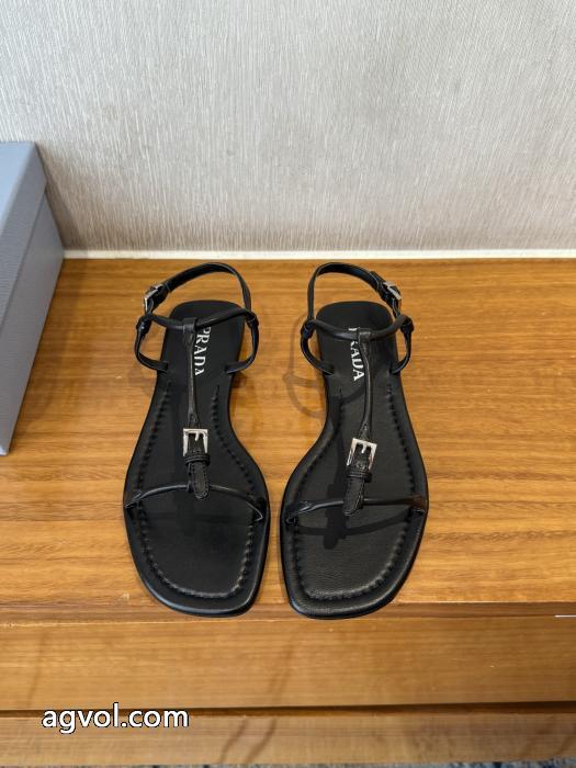 ブーツスーパー ブランド コピープラダ定番のストリートスタイル 春夏のトレンド 人気ブランド春夏の新作が続々登場.._0_0