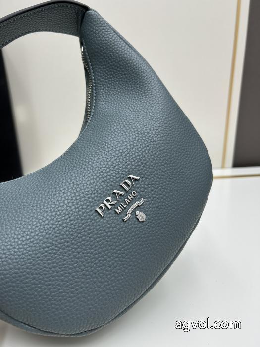 バッグ偽 ブランド 通販稀少*新品登場 コーデの主役 海外限定モデル プラダ.._0_3