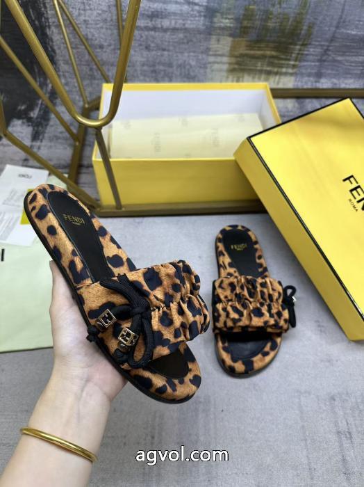 日本でおなじみ!? ベストセラー 話題となる人気品ブーツ激安 通販 ブランドFENDI.._0_0