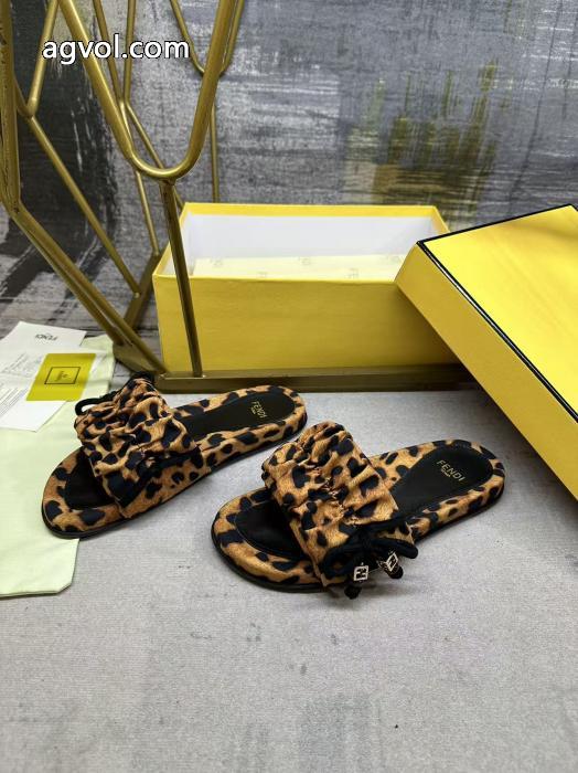 日本でおなじみ!? ベストセラー 話題となる人気品ブーツ激安 通販 ブランドFENDI.._0_2