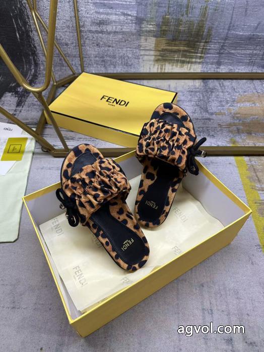 日本でおなじみ!? ベストセラー 話題となる人気品ブーツ激安 通販 ブランドFENDI.._0_5