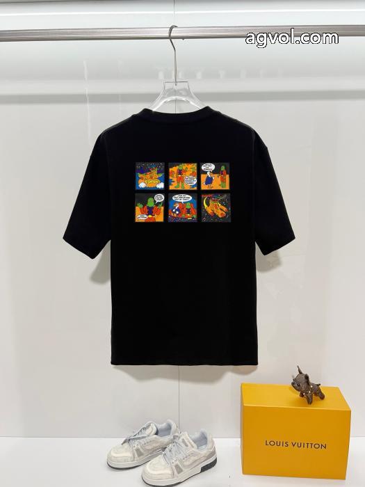 話題沸騰中  上質な材料 印象になってロエベ半袖Tシャツブランド 偽物 激安_0_3