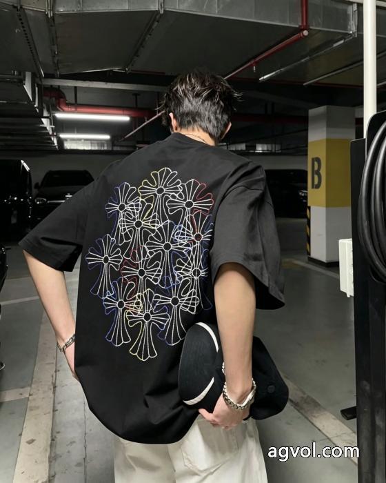 クロムハーツ独特な 最安値で超HOT 高級感のある半袖Tシャツ激安 ブランド 通販_0_3