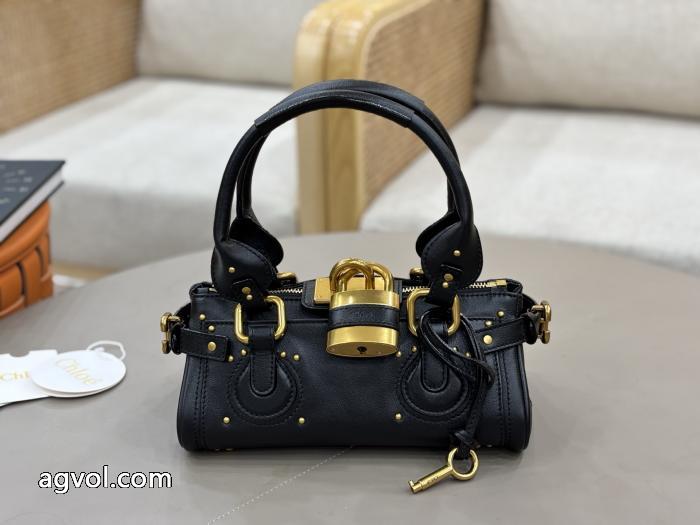 ブランド 偽物バッグCHLOE目を引く存在感抜群 海外最新モデル 人気定番低価.._0_0