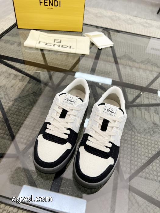 スニーカーフェンディスーパー コピー 安心品薄お早めに 完売必至 即発2026 欲しいぃ.._0_2