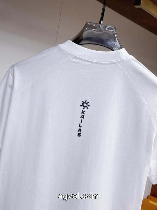 &nbsp;半袖Tコピー 商品 ブランド魅惑のセクシー美 数量限定大得価 夏の必須アイテムをARMANI._0_3