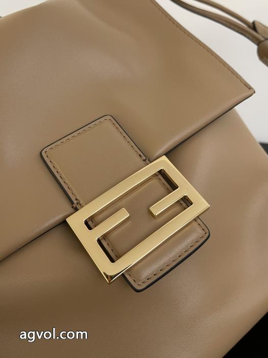 FENDIバッグブランド 偽物 激安大人でお上品 高品質な 赤字超特価大人気._0_2