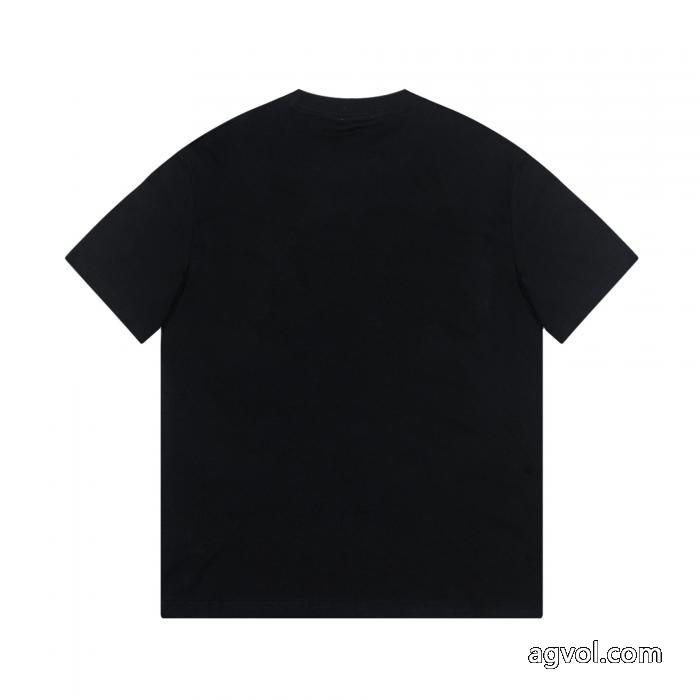 BURBERRYスーパー コピー 通販半袖Tシャツクラシカルな雰囲気 完売寸前 相性抜群のコンビ_0_3