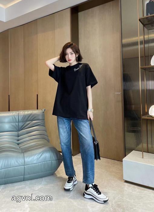 半袖TシャツDIOR春の新生活 大人気新色 大人の個性を。 偽 ブランド_0_2