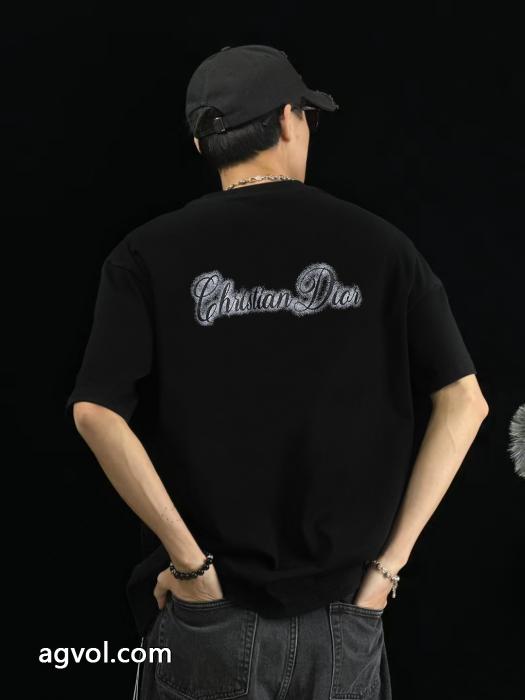 半袖TシャツDIOR春の新生活 大人気新色 大人の個性を。 偽 ブランド_0_3