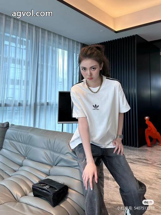 balenciagaブランド 通販 激安半袖Tシャツ素敵な夏の定番アイテム 季節感をプラス人気商品 精巧な逸品_0_0