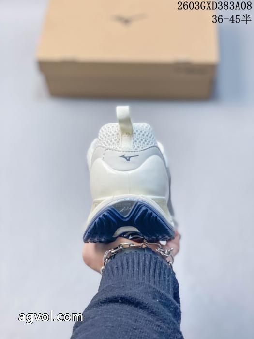 &nbsp;&nbsp;&nbsp;&nbsp;都会的な印象のスタイル SALE品追加 希少大人気ブランド コピーGC.._0_3