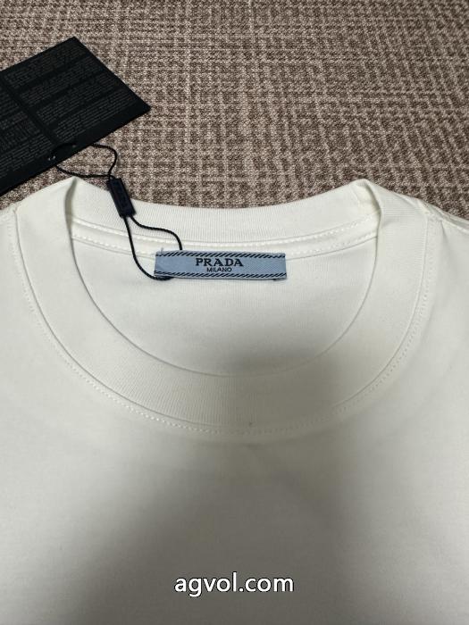 半袖TシャツPRADAブランド コピー 安心カラバリ豊富 2026新年度人気入荷 圧倒的な人気_0_2