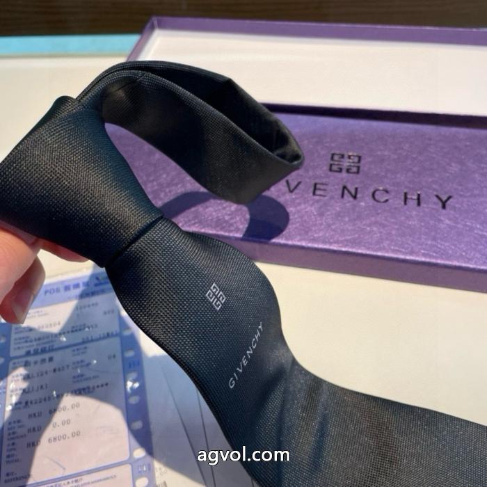 アクセサリーGIVENCHY最新ビット おしゃれ上級者を目指す スマホケーススーパー コピー 品.._0_4