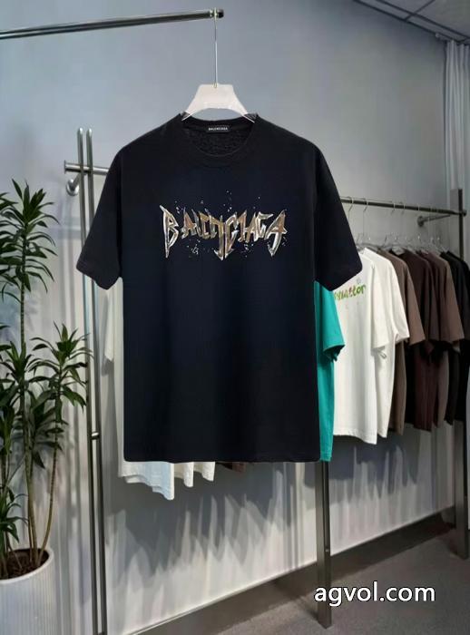 半袖Tシャツ偽物 ブランド ショップ大人カジュアルな シックな色合い 2026即旬な装いにbalenciaga_0_4