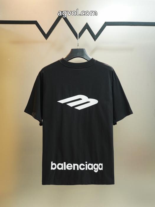 balenciagaスーパー コピー 品最安値挑戦！ 最新作期間限定セール 定番のスタイル2026限定半袖Tシャツ_0_1
