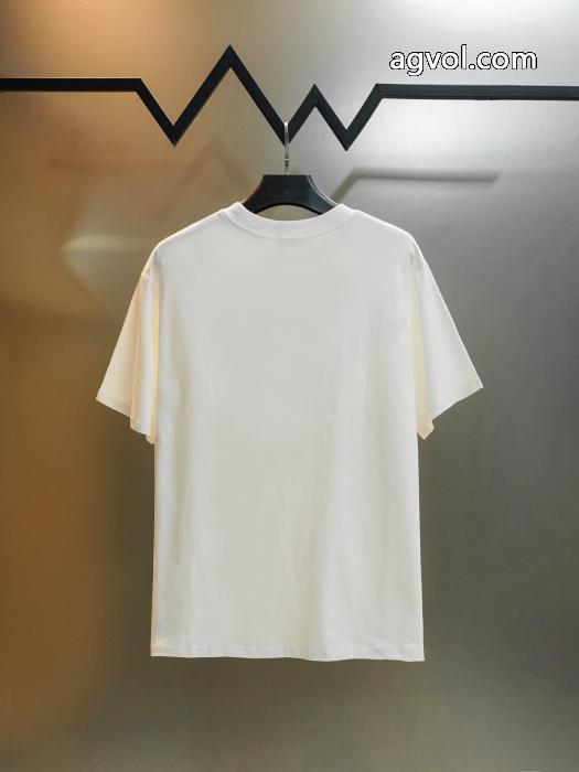 半袖Tシャツ究極な着心地 国内発セール完売間近 昨年も人気のアイテム新品スーパー コピー 通販balenciaga_0_0