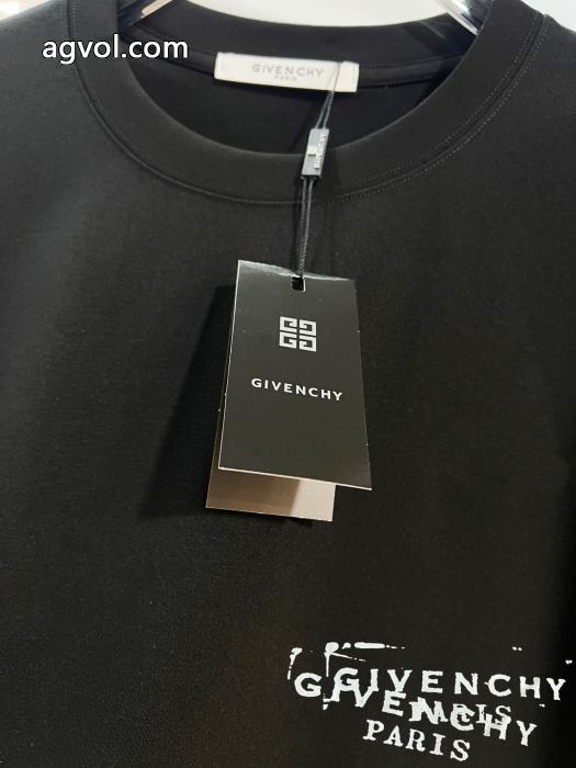 定番人気商品 光沢のある 新着品半袖TシャツGIVENCHYブランド コピー 専門店_0_3