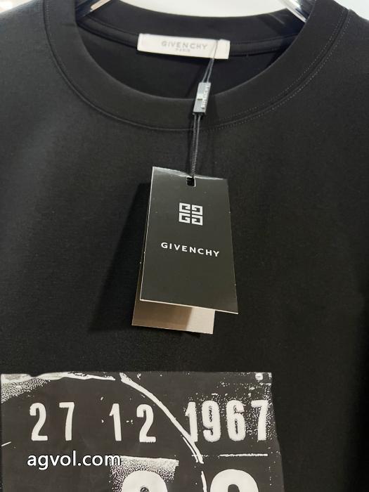 人気商品最新作 絶対欲しい新作 ストリートファッションGIVENCHY半袖Tシャツスーパー コピー 販売_0_3