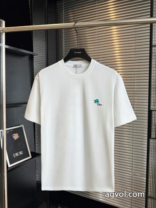 人気セールHOT 激安大特価定番人気 お洒落な印象半袖TシャツDIORスーパー コピー_0_2