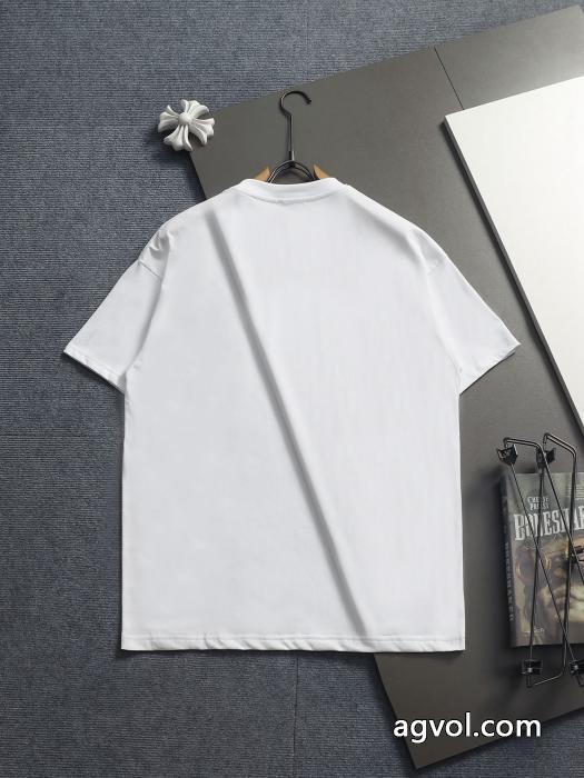 ブランド コピー超優秀 上品シックなお品 人気セールセールDIOR半袖Tシャツ_0_3